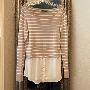 New York and Co Women‘s tan and white long sleeve